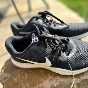 Nike Flex TR8 Women's Size 9